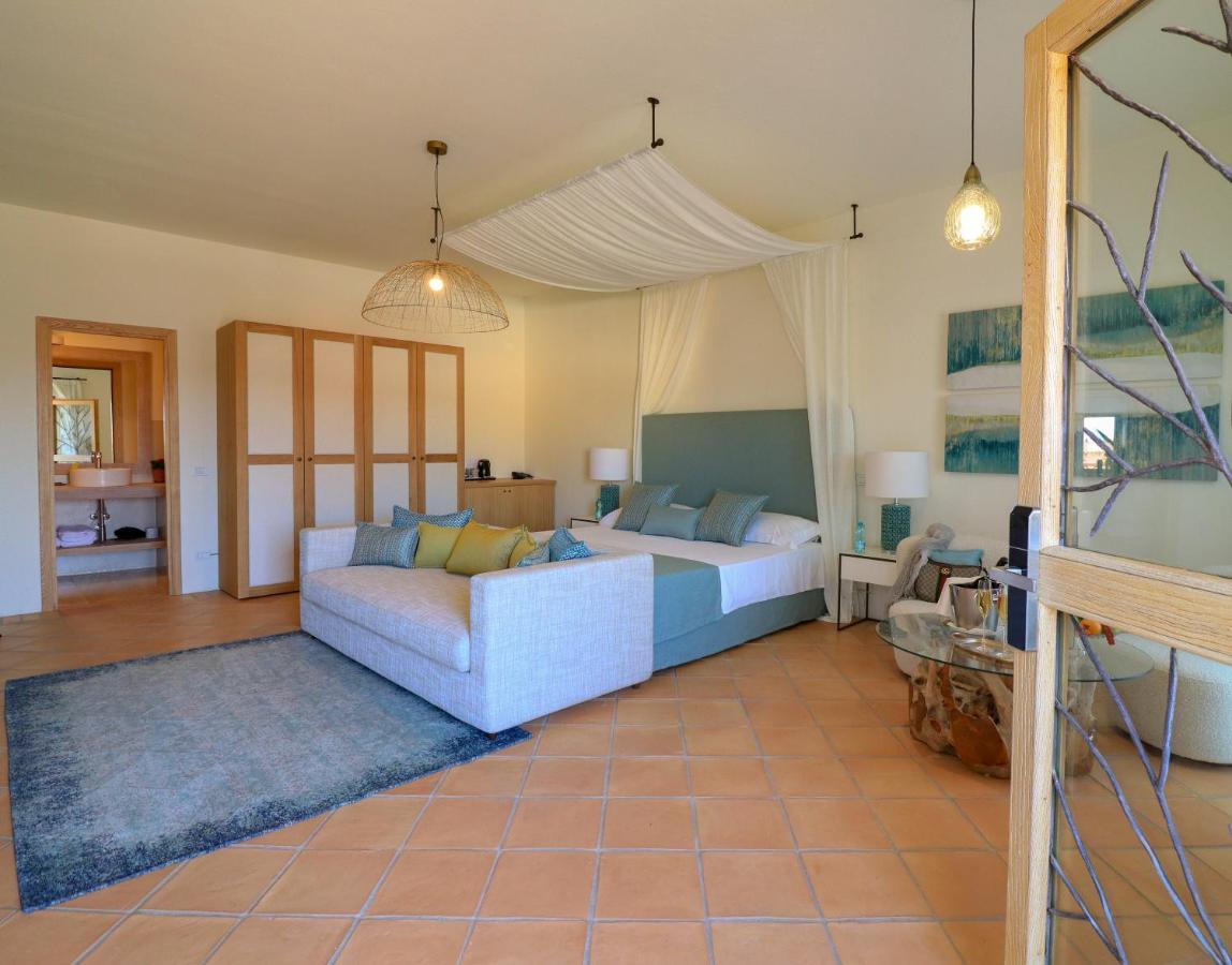 Hotel Borgo Smeraldo Arzachena Exterior photo