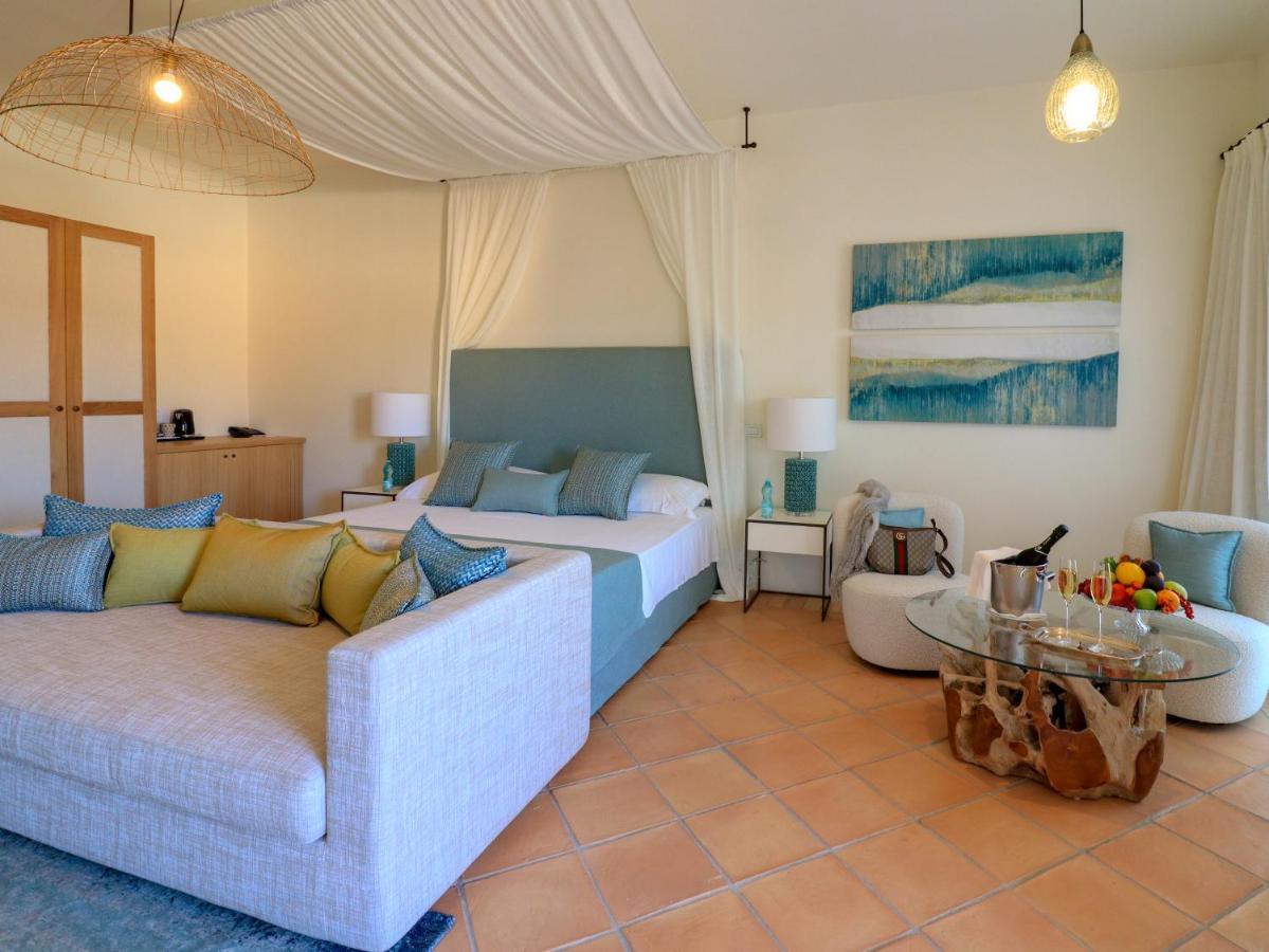 Hotel Borgo Smeraldo Arzachena Exterior photo