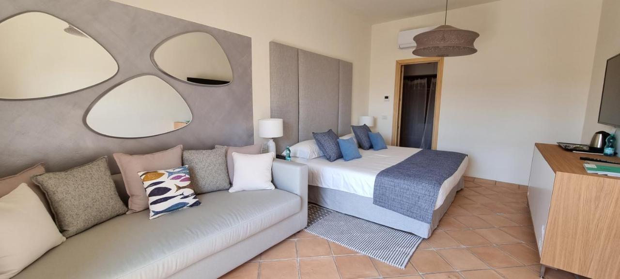 Hotel Borgo Smeraldo Arzachena Exterior photo
